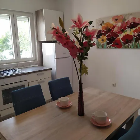 Holiday Home Pag Prázdninový dům *